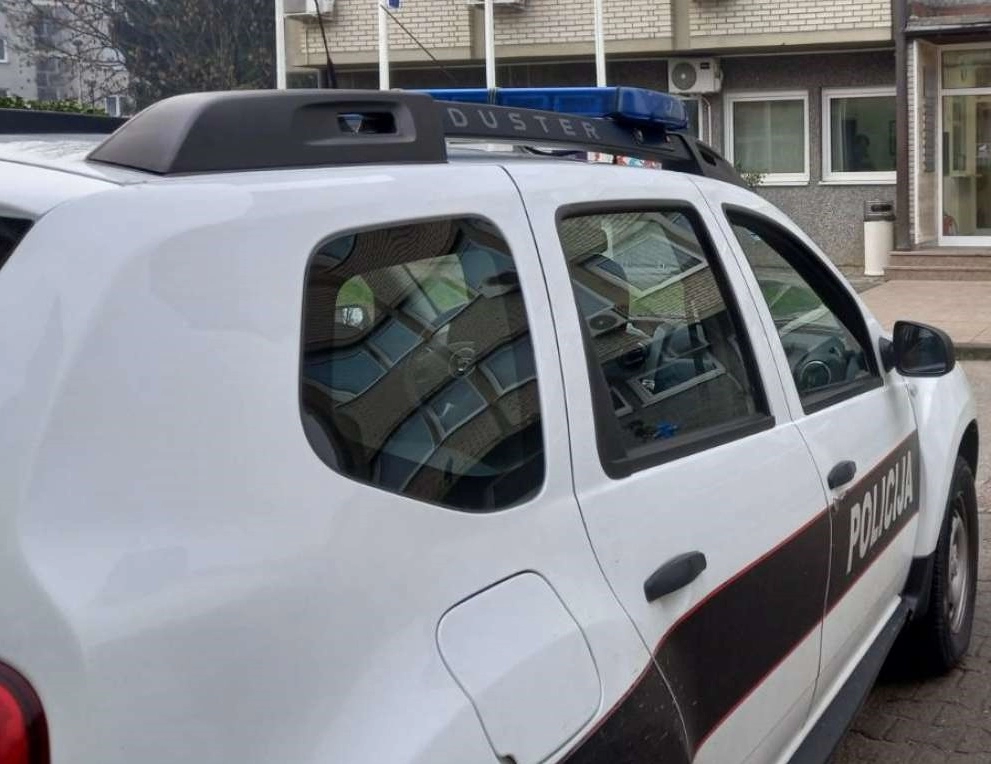 Iz kuće u Travniku ukradeno više česmi i putnih kofera s odjećom i obućom